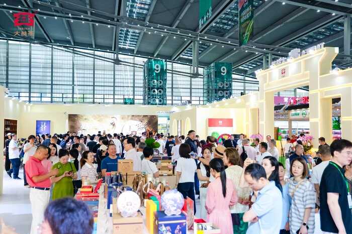 百炼成金，再铸经典｜大益「金大益2501」荣耀发布